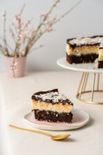 Coconut Brownie Tart - imagine 2